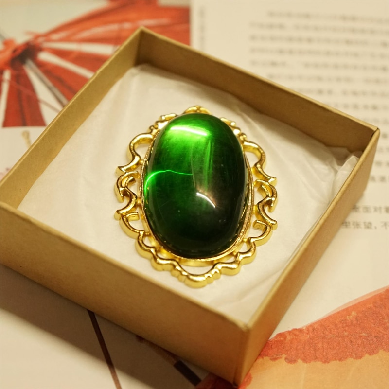 Violet Evergarden – Green Diamond Pendant Necklace Pendants & Necklaces