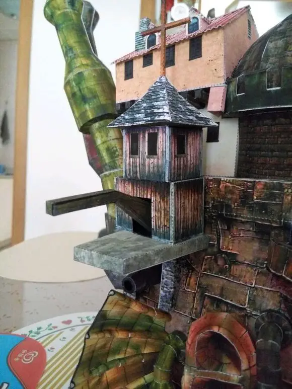 Howl’s Moving Castle – Tall Castle Model for puzzle/assembly Action & Toy Figures